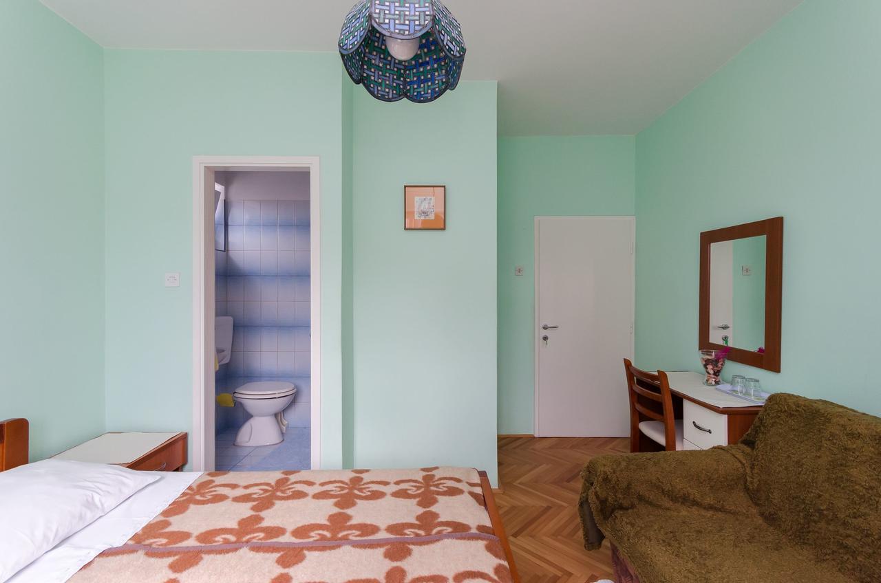 Rooms Mihaela Rab Town Zewnętrze zdjęcie